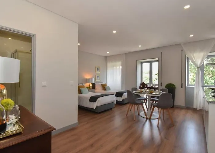 Rosario's Boutique *